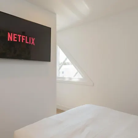 Hotel Kyriad Eco - Toulon Ouest Sur 2*