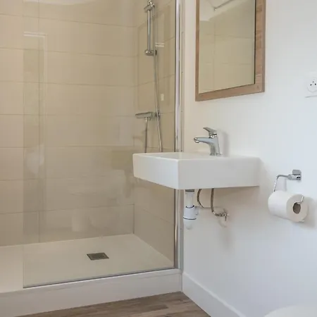 Kyriad Direct Toulon Ouest - Sur Hotel La Seyne-sur-Mer