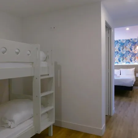 Hotel Kyriad Eco - Toulon Ouest Sur