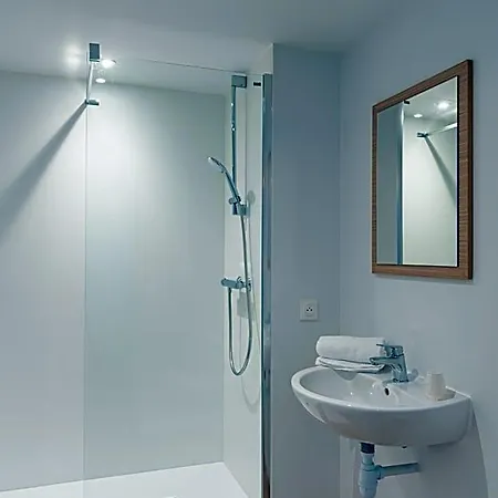 Kyriad Eco - Toulon Ouest Sur La Seyne-sur-Mer